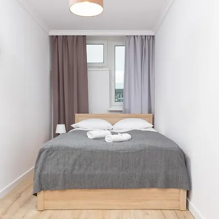 City Center Graniczna By Renters Apartment *